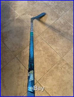 Bauer Supreme 2S Pro Intermediate Hockey Stick P88, 65 Flex, Right Handed