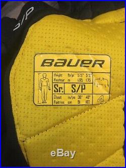 Bauer Supreme Total One MX3 Senoir Shoulder Pads Size Small NWOT