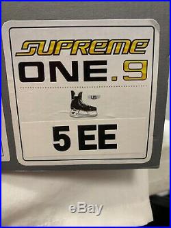 NEW Bauer Supreme One. 9 Skate 5 EE