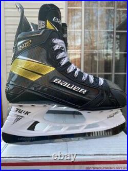 New Bauer Supreme Ultrasonic Hockey Skates Size 7.5 Fit 2