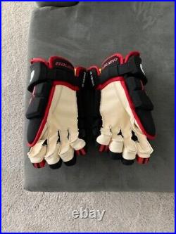 New Jonathan Toews Pro Stock Bauer Supreme 1S Hockey Gloves 14 inch